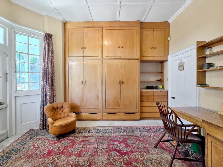 5 Bedroom Property for Sale in Fresnaye Western Cape